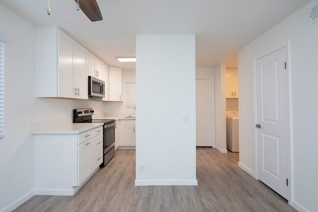 Foto del interior - Golden Pacific Apartments