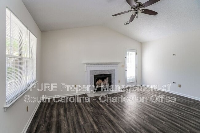 Foto del edificio - 8554 S Waccamaw Ct