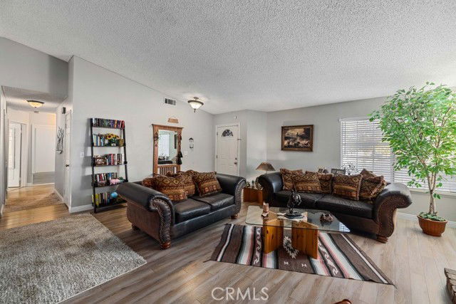 Building Photo - 44115 Hunter Ct