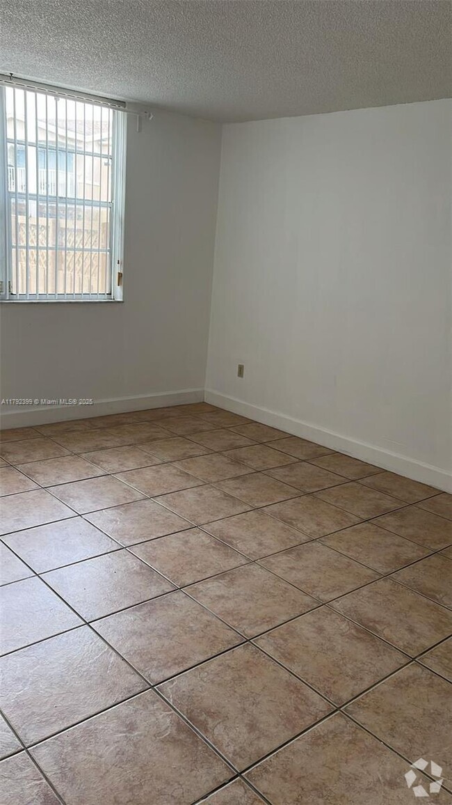 Building Photo - 4430 NW 79th Ave