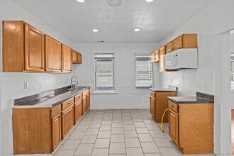 Building Photo - 50 Blake St