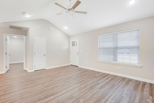 Foto del edificio - JESUP HOME FOR RENT!!