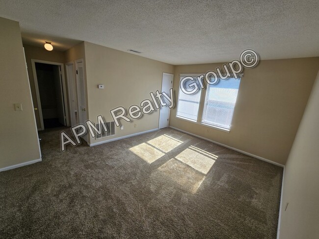 Building Photo - Upstairs two-bedroom apartment