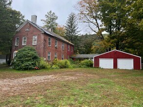 Building Photo - 363 Main St
