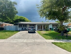 Building Photo - 9635 Haitian Dr