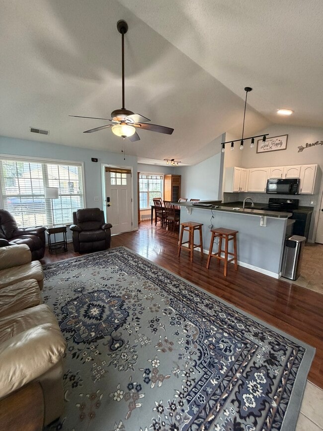 Building Photo - 7 W Morningside Dr