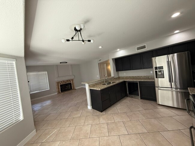 Kitchen - 6629 E Preston St