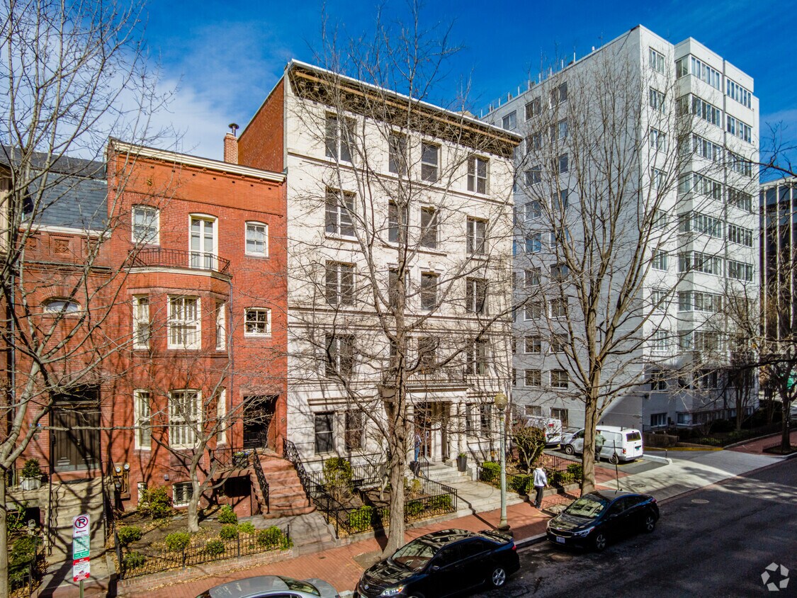 Primary Photo - 2007 O St NW