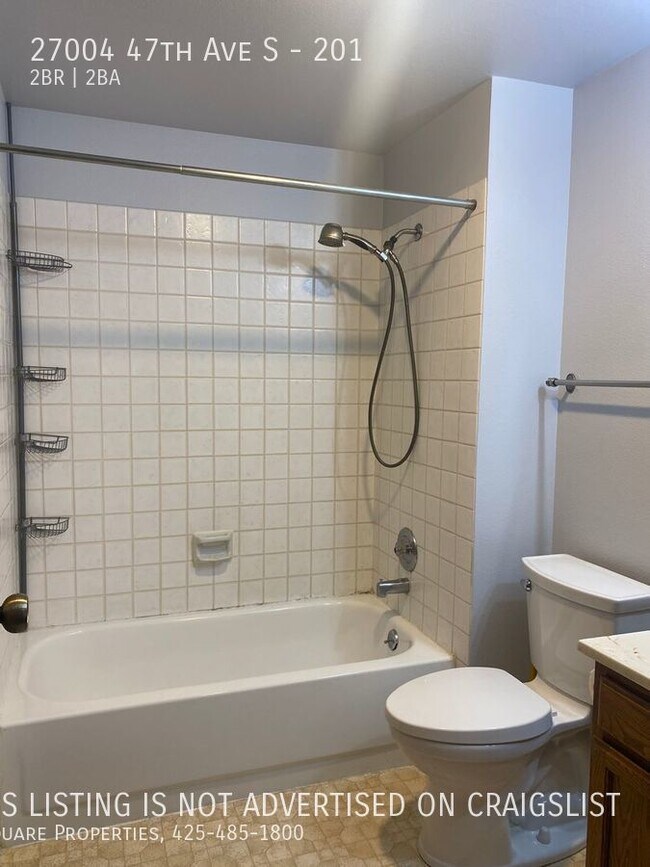 Building Photo - Great Location in Kent! 2-Bedroom Townhous...