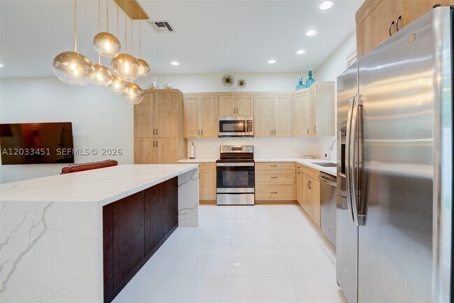 Foto del edificio - 20930 NW 1st St