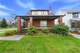 Building Photo - 3850 Mayfield Rd