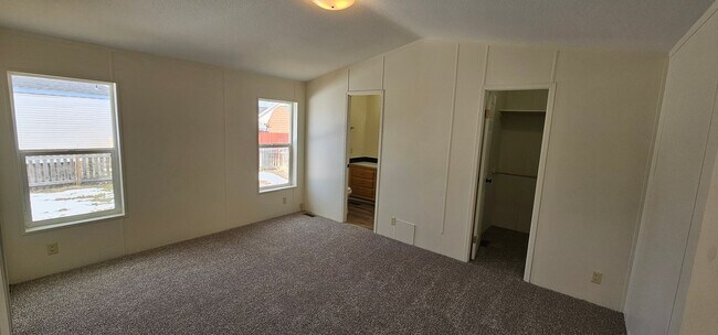 Foto del edificio - Fully Renovated 3Bd/2Ba Home in River Rock Fenced Yard Pet Friendly