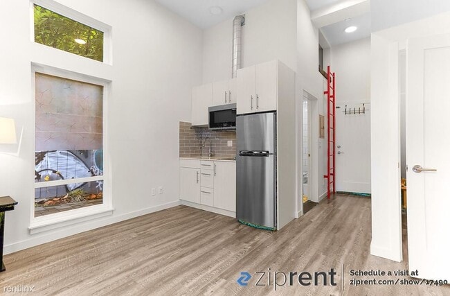 Building Photo - 3 br, 3 bath Townhome - 6736 15th Avenue N...