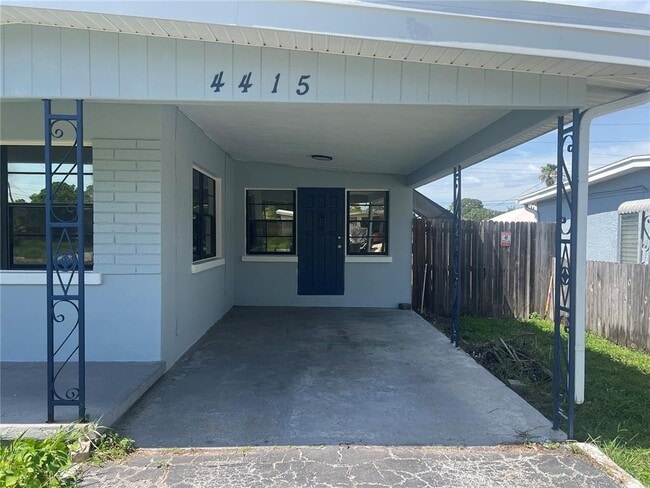 Building Photo - 4415 13th Ave N