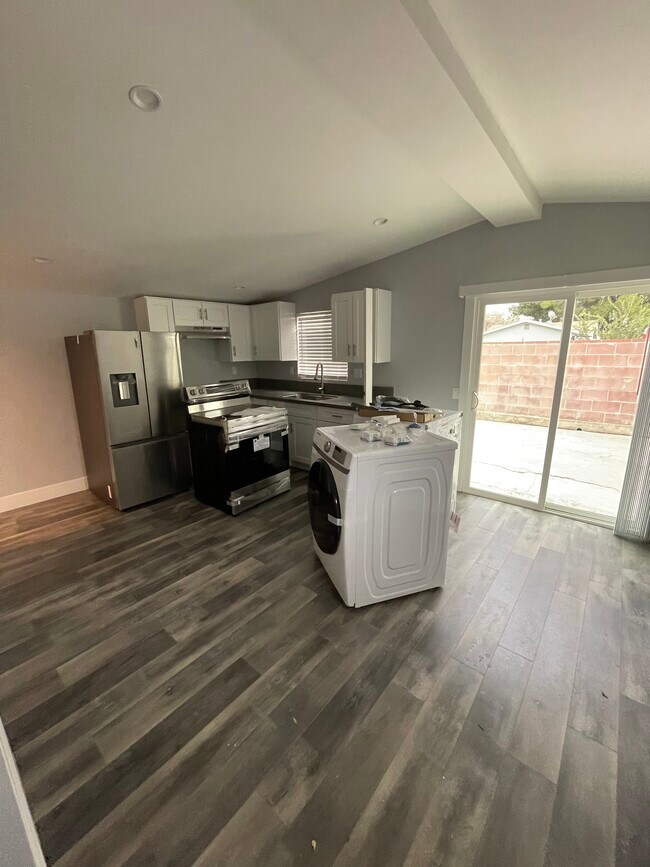 Foto del edificio - 13874 Weidner St