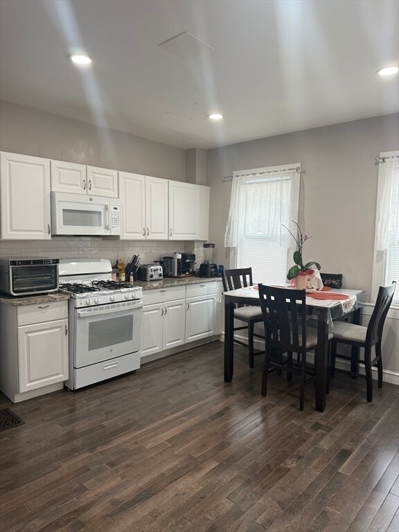 Foto del edificio - 86 Oak St