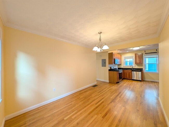 Building Photo - 615 Boston Ave