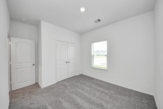Building Photo - 6127 Ginevra Summers Dr