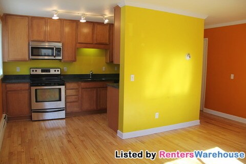 Foto del edificio - 2732 Grand Ave S