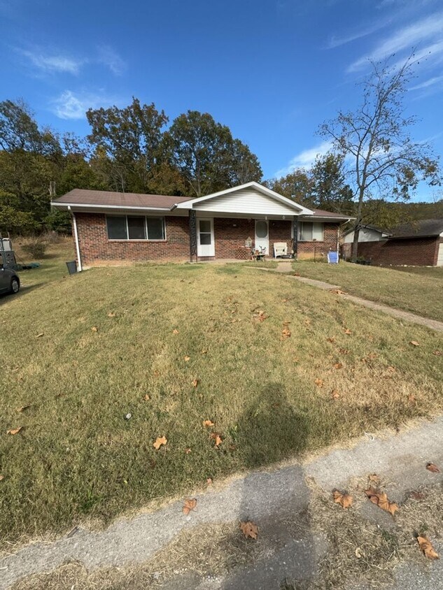 Primary Photo - 116 Elliott Dr