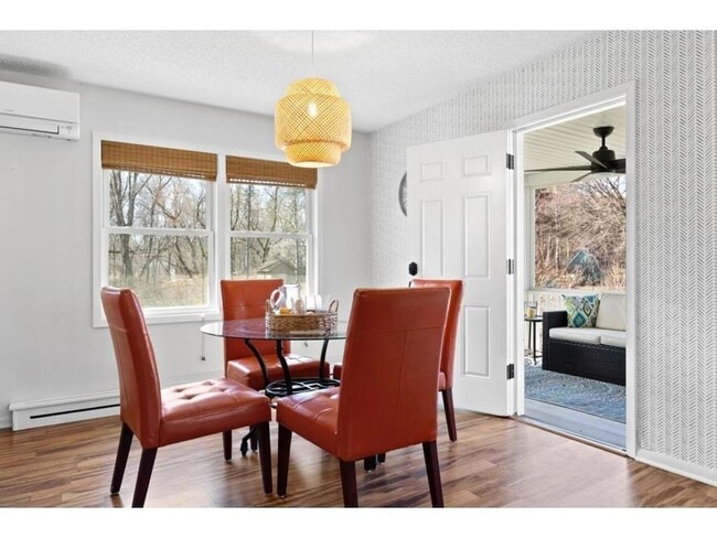 Building Photo - 25455 Nelsine Dr