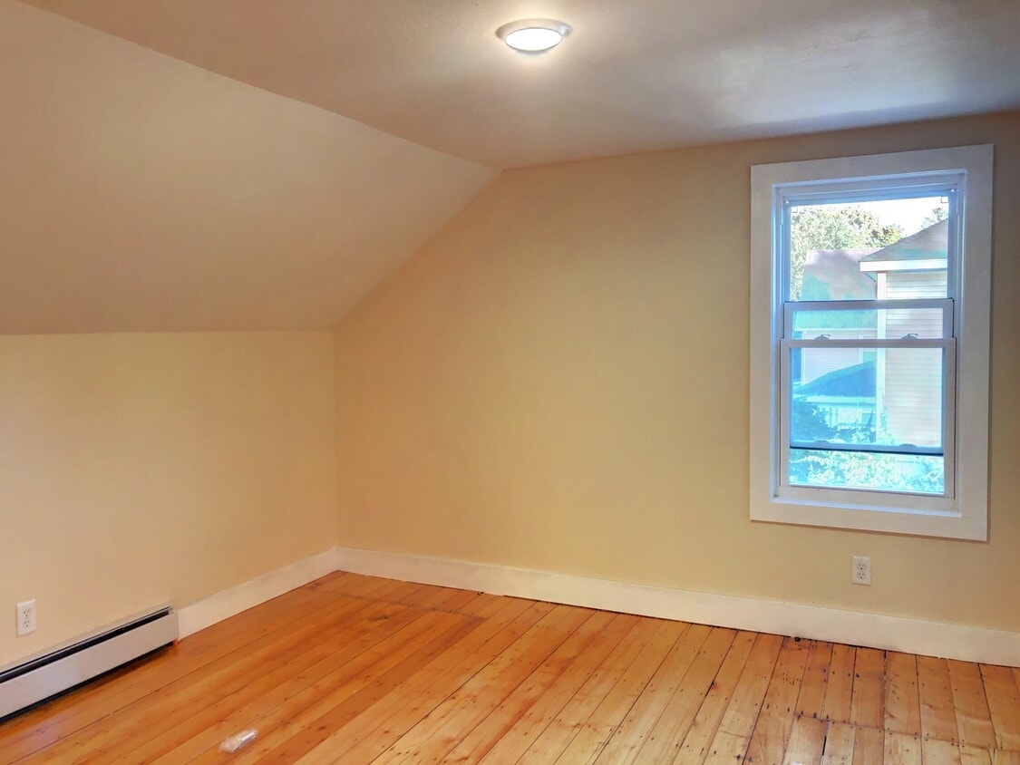 48 Buckley Hill Rd Unit B, North Grosvenordale, CT 06255 48 Buckley