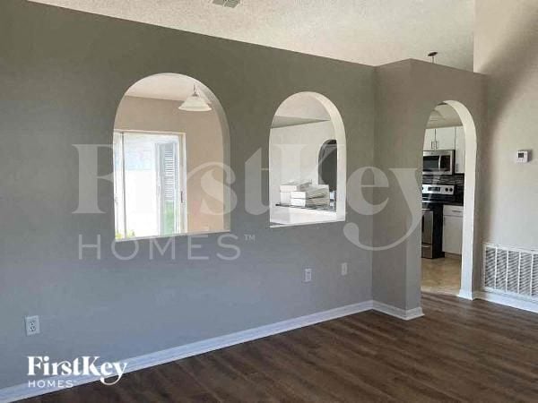 Building Photo - 817 Grantham Dr