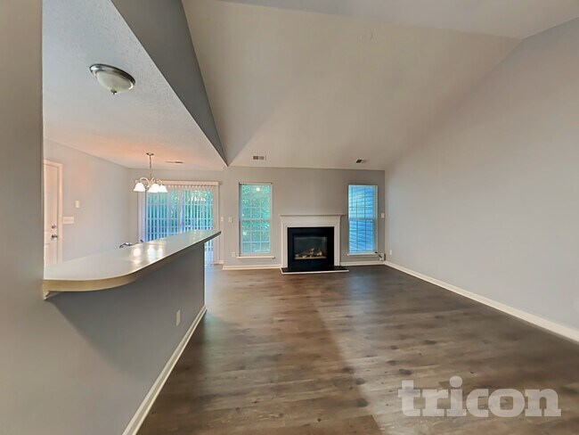 Foto del edificio - 8118 Bella Vista Ct