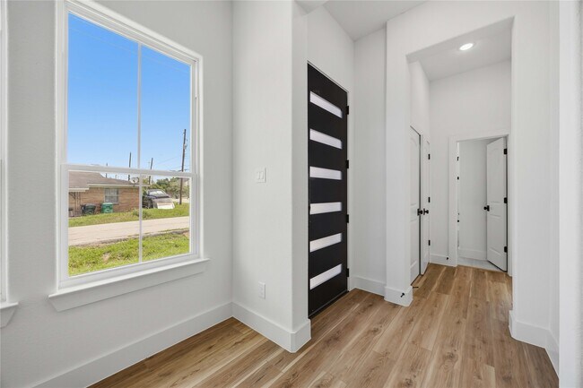 Foto del edificio - 7900 Bowen St