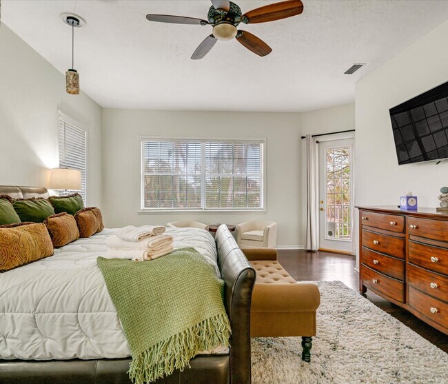 Foto del edificio - 1200 Tree Bay Ln
