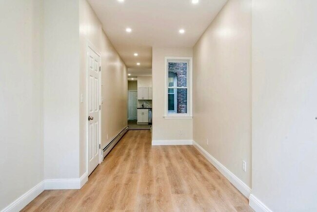 Foto del edificio - 273 Webster Ave