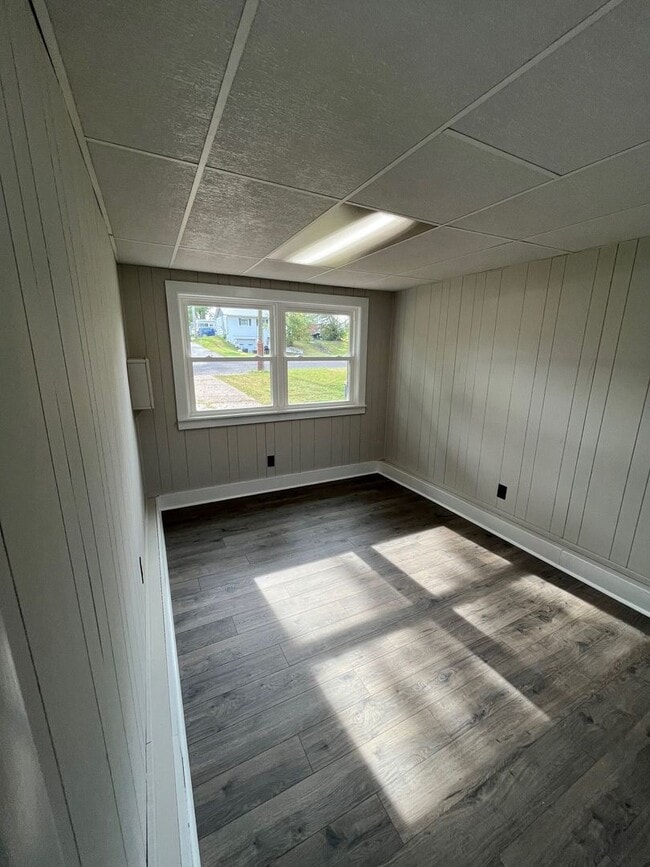 Building Photo - Newly Renovated Single-Family Home in Wash...