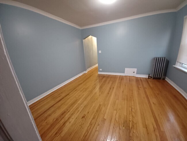 Foto del edificio - 8041 S Maryland Ave