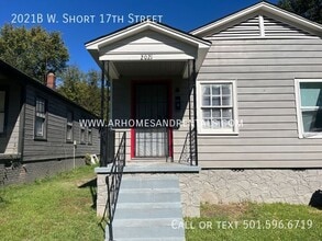 Building Photo - 2021 W Short 17th St