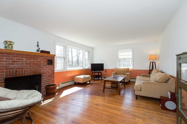 Building Photo - 340 Metzger Rd