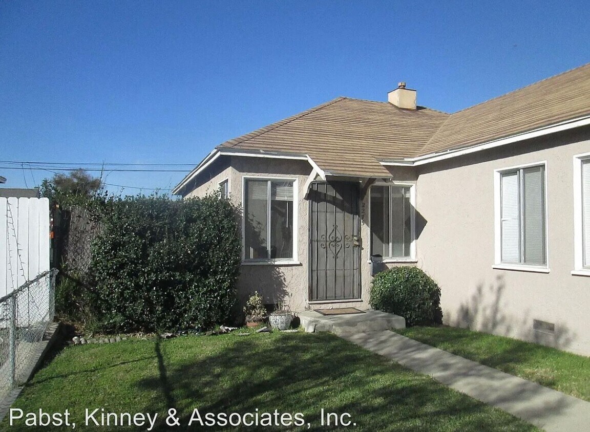 2273 Grand Ave Unit 2275, Long Beach, CA 90815 Room for Rent in Long