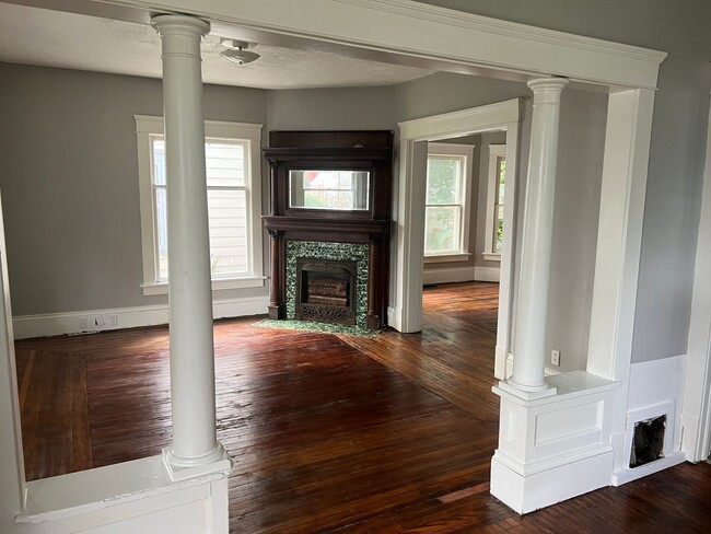 Building Photo - 3 Bedroom NW Canton House for Rent