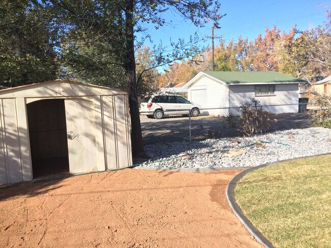 Foto del edificio - 1350 Texas Ave.