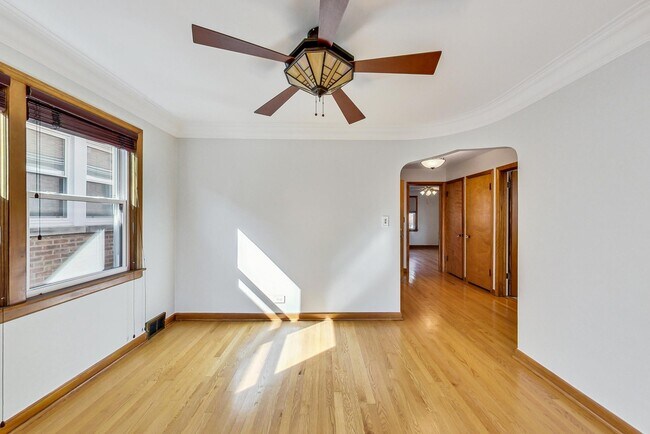 Foto del edificio - 5644 N Meade Ave