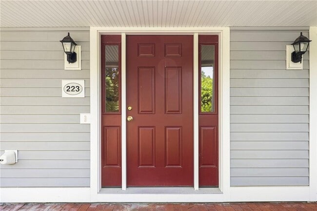 Foto del edificio - 223 Corey Ln
