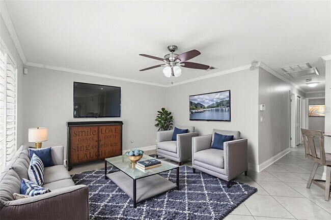 Building Photo - 3059 Hickory Dr