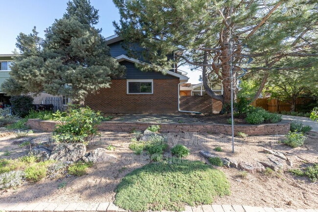 Building Photo - 4740 McKinley Dr