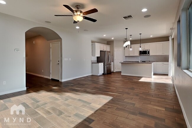 Building Photo - 421 N 119th Dr