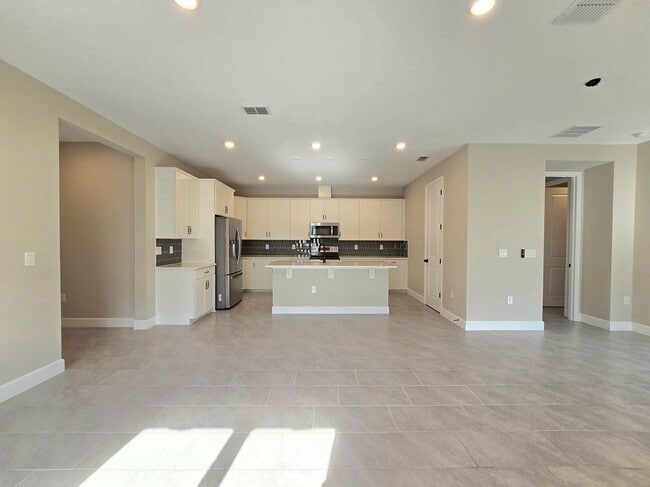 Building Photo - 5431 Arlington River Dr.