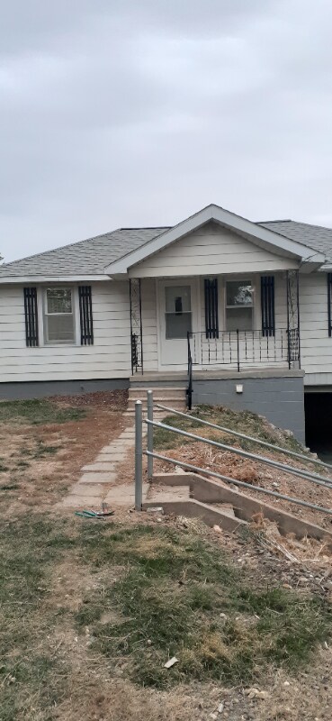 Primary Photo - 8255 S 32nd St