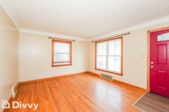 Building Photo - 6303 Northcliff Ave