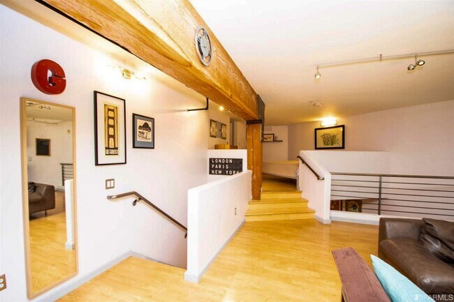 Building Photo - 18 Lansing St