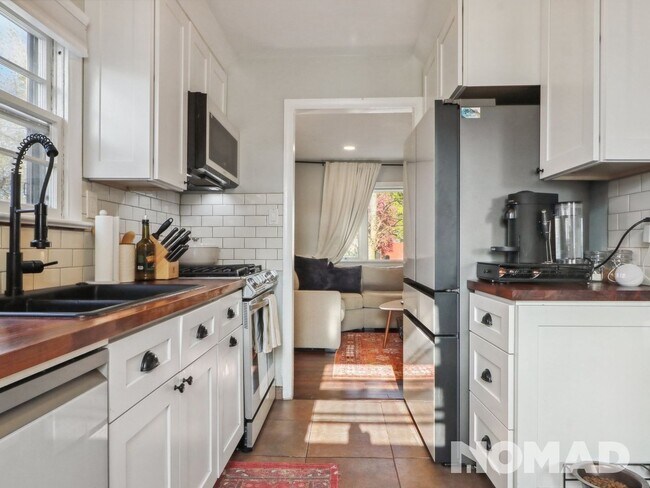 Foto del edificio - 3 Bedroom Single Family Home in Aurora
