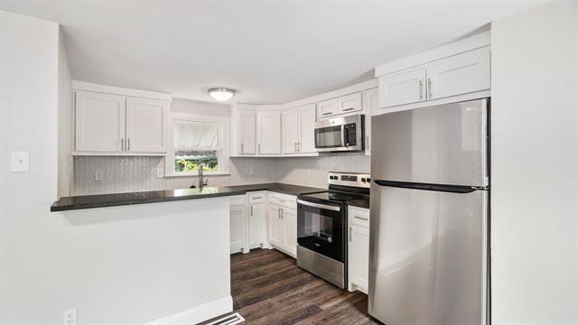 Building Photo - 327 S Montclair Ave