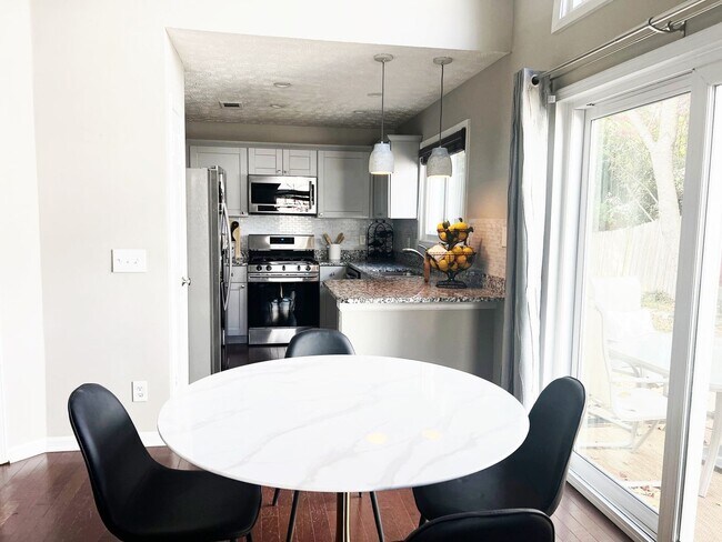 Foto del edificio - Charming 3BR House in Avensong Village, Mi...